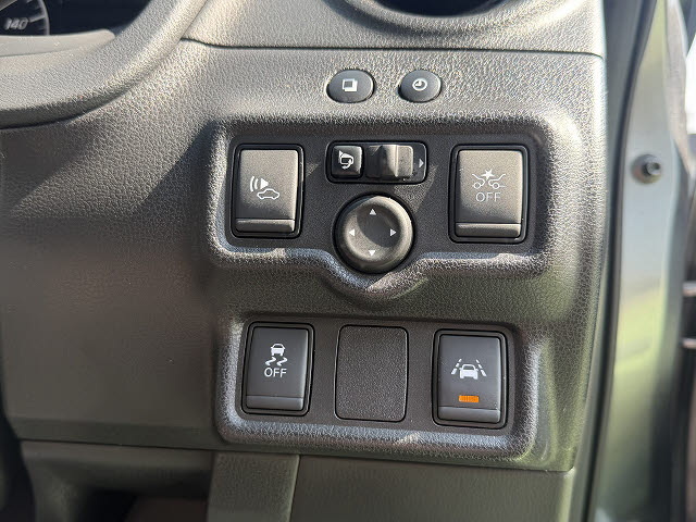 ニッサン ノート ｅパワーメダリスト