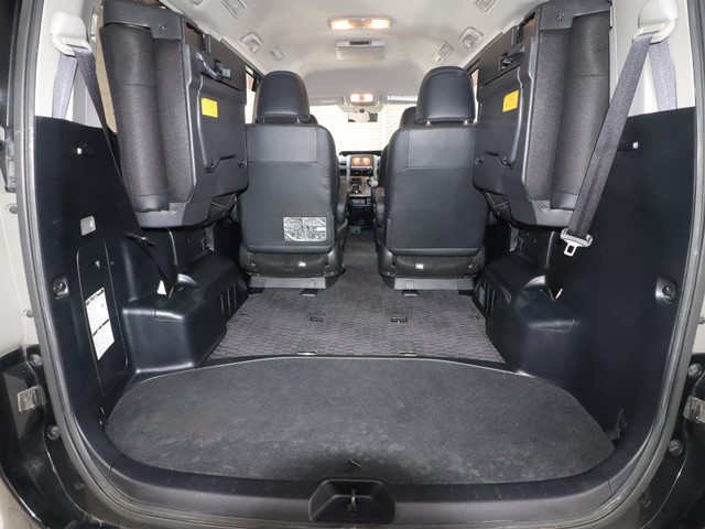 トヨタ ヴォクシー ZS 煌3