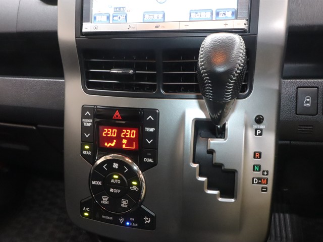 トヨタ ヴォクシー ZS 煌3