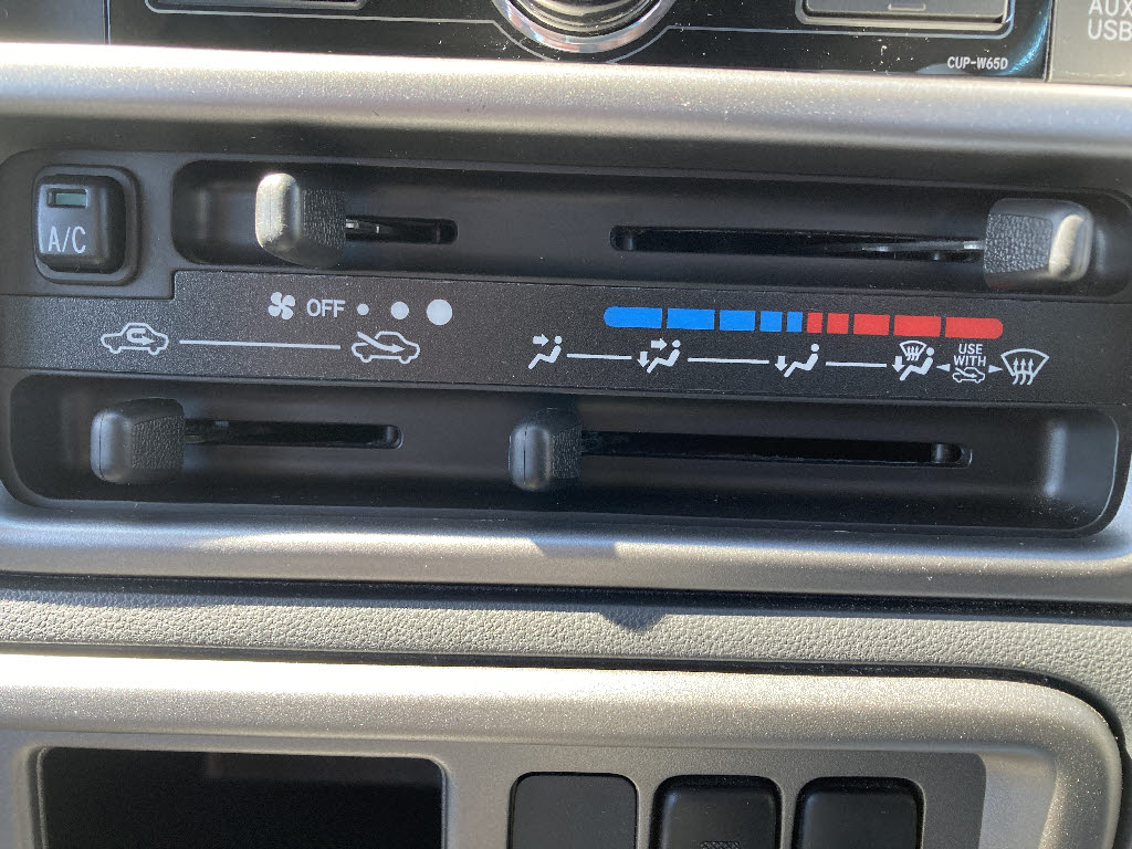 ダイハツ ハイゼットカーゴＶ 4WD ﾃﾞﾗｯｸｽ55ｱﾆｺﾞﾙ