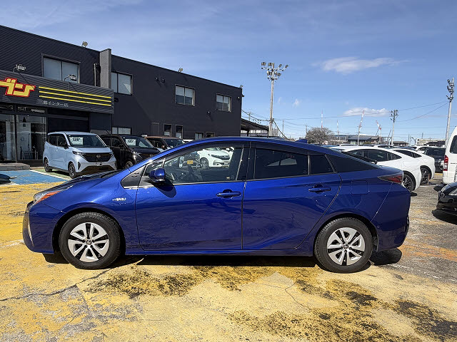 トヨタ プリウス Ａ