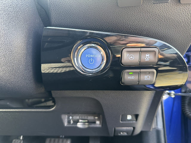 トヨタ プリウス Ａ