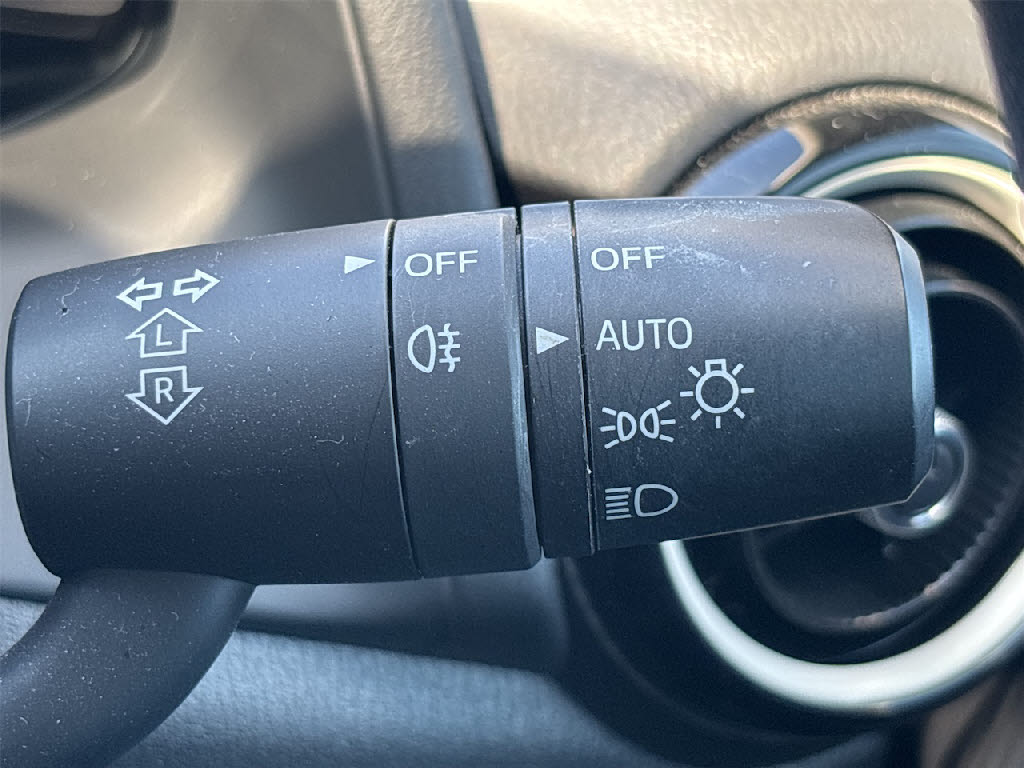 マツダ マツダ２ 15 BD