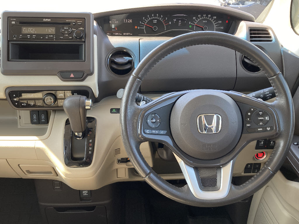 ホンダ Ｎ　ＢＯＸ G Lﾀｰﾎﾞﾎﾝﾀﾞｾﾝｼﾝｸﾞ 4WD