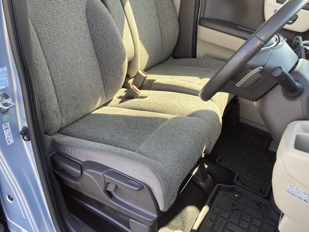 ホンダ Ｎ　ＢＯＸ G Lﾀｰﾎﾞﾎﾝﾀﾞｾﾝｼﾝｸﾞ 4WD