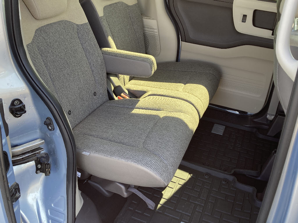 ホンダ Ｎ　ＢＯＸ G Lﾀｰﾎﾞﾎﾝﾀﾞｾﾝｼﾝｸﾞ 4WD