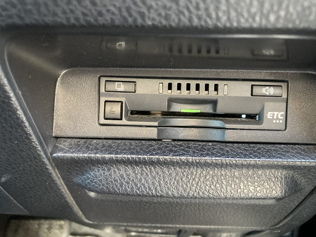 トヨタ ヴォクシー ZS 煌Ⅱ 4WD