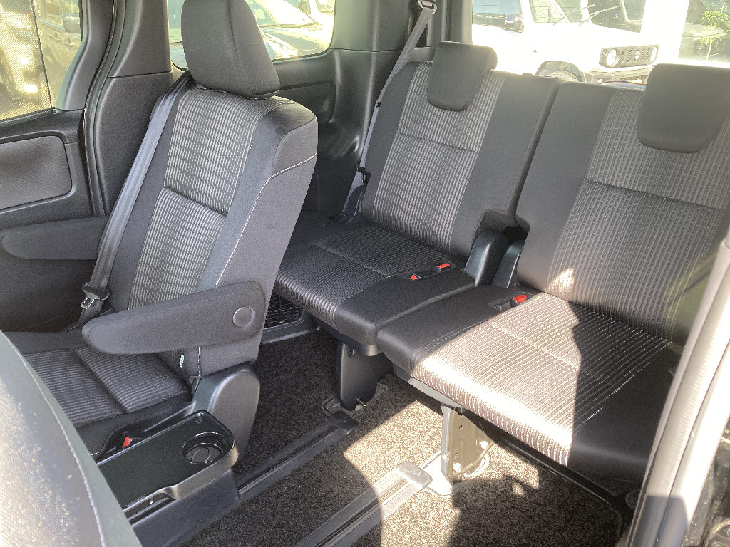 トヨタ ヴォクシー ZS 煌Ⅱ 4WD