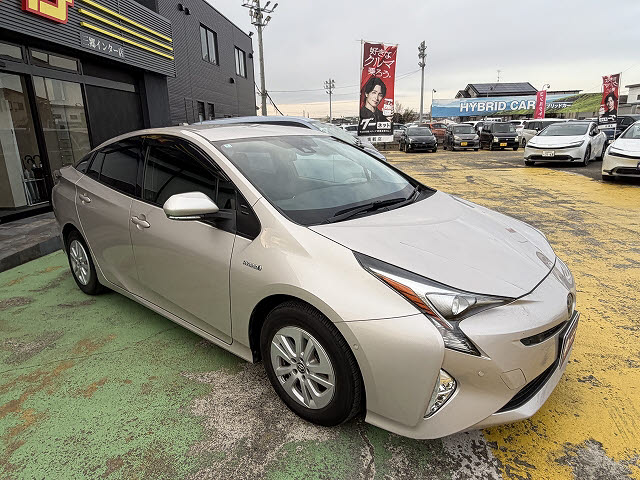 トヨタ プリウス Sセーフティプラス