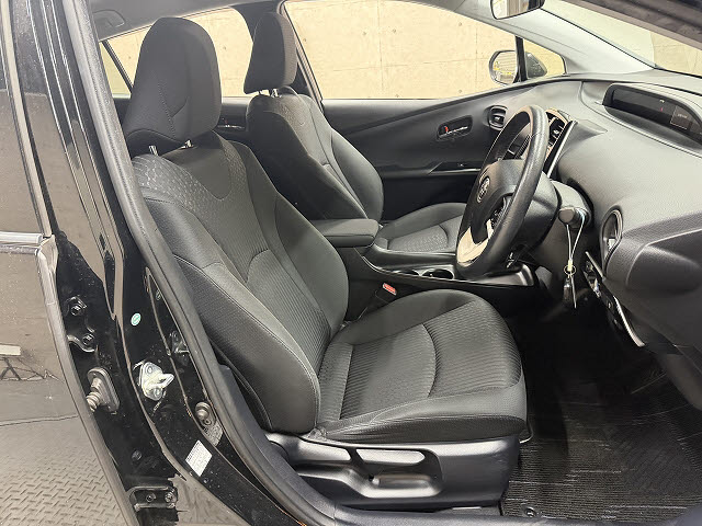 トヨタ プリウス Ｓ