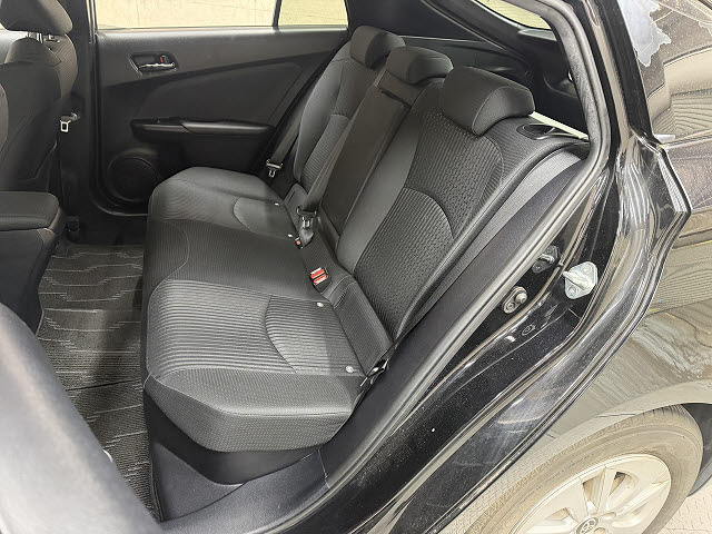 トヨタ プリウス Ｓ