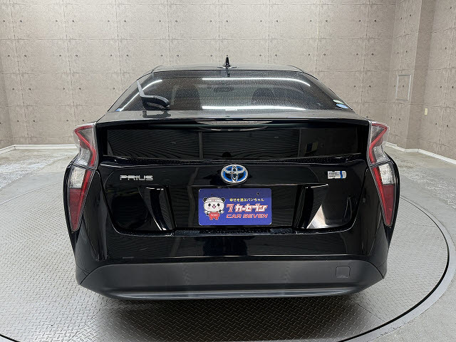 トヨタ プリウス Ｓ