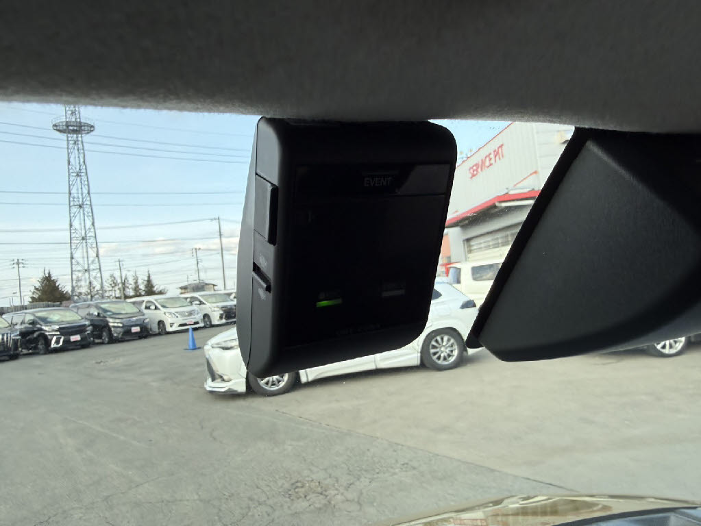 トヨタ タンク ｶｽﾀﾑG S 4WD