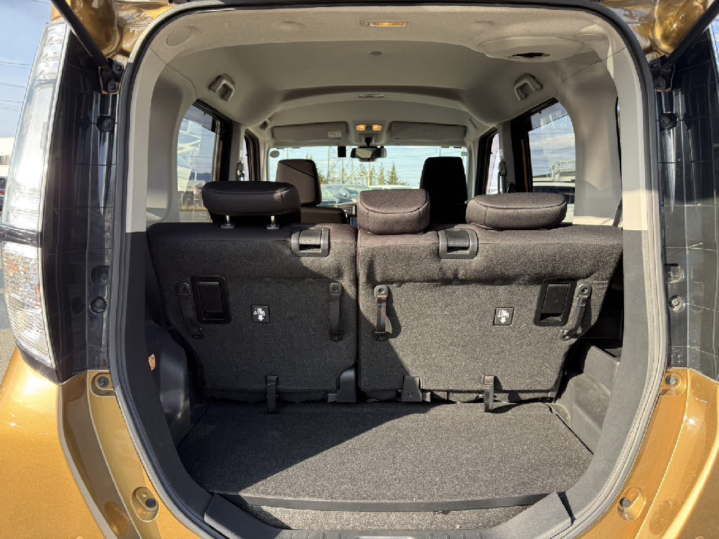 トヨタ タンク ｶｽﾀﾑG S 4WD