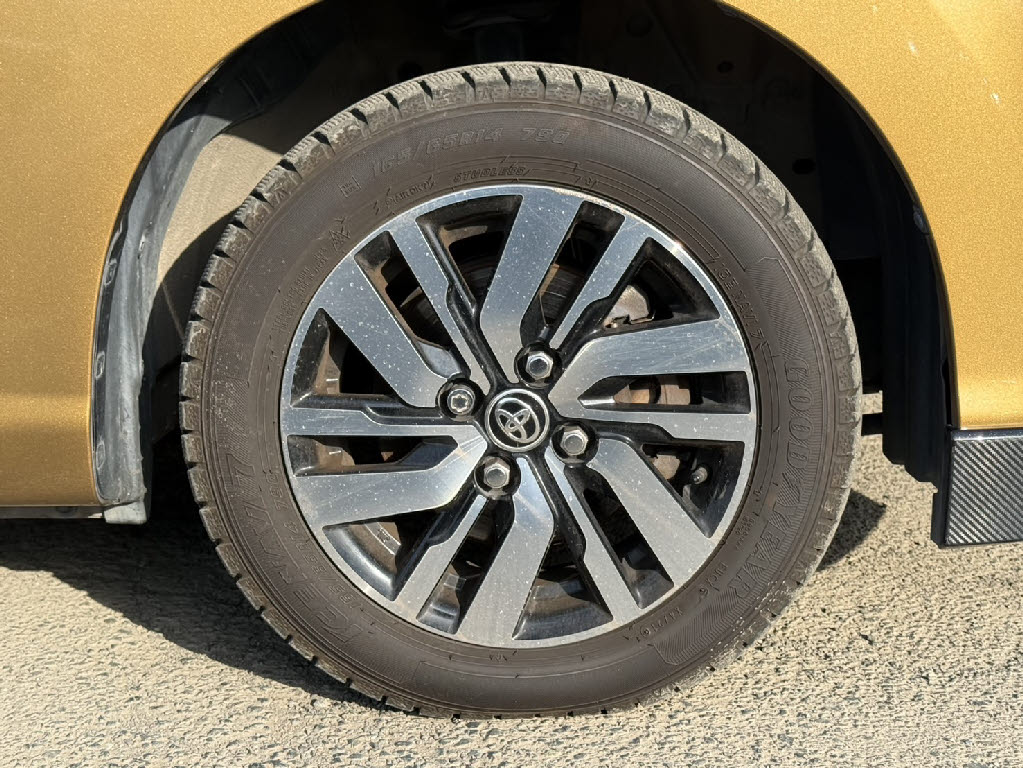 トヨタ タンク ｶｽﾀﾑG S 4WD