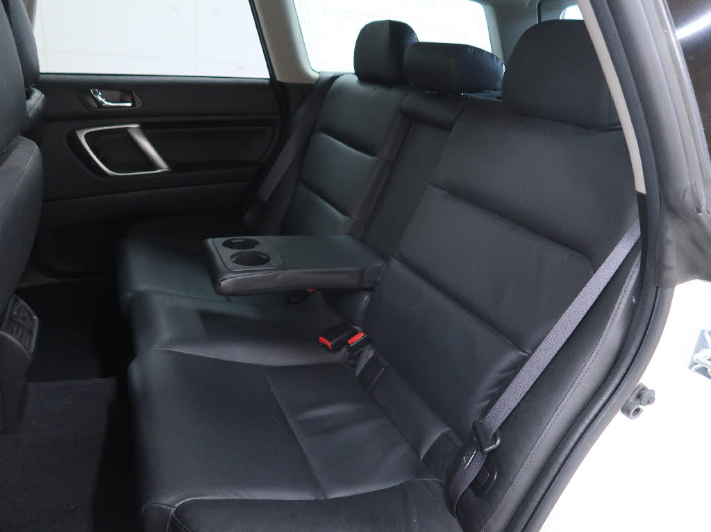 スバル ﾚｶﾞｼｨｱｳﾄﾊﾞｯｸ 3.0R　ｱｲｻｲﾄ