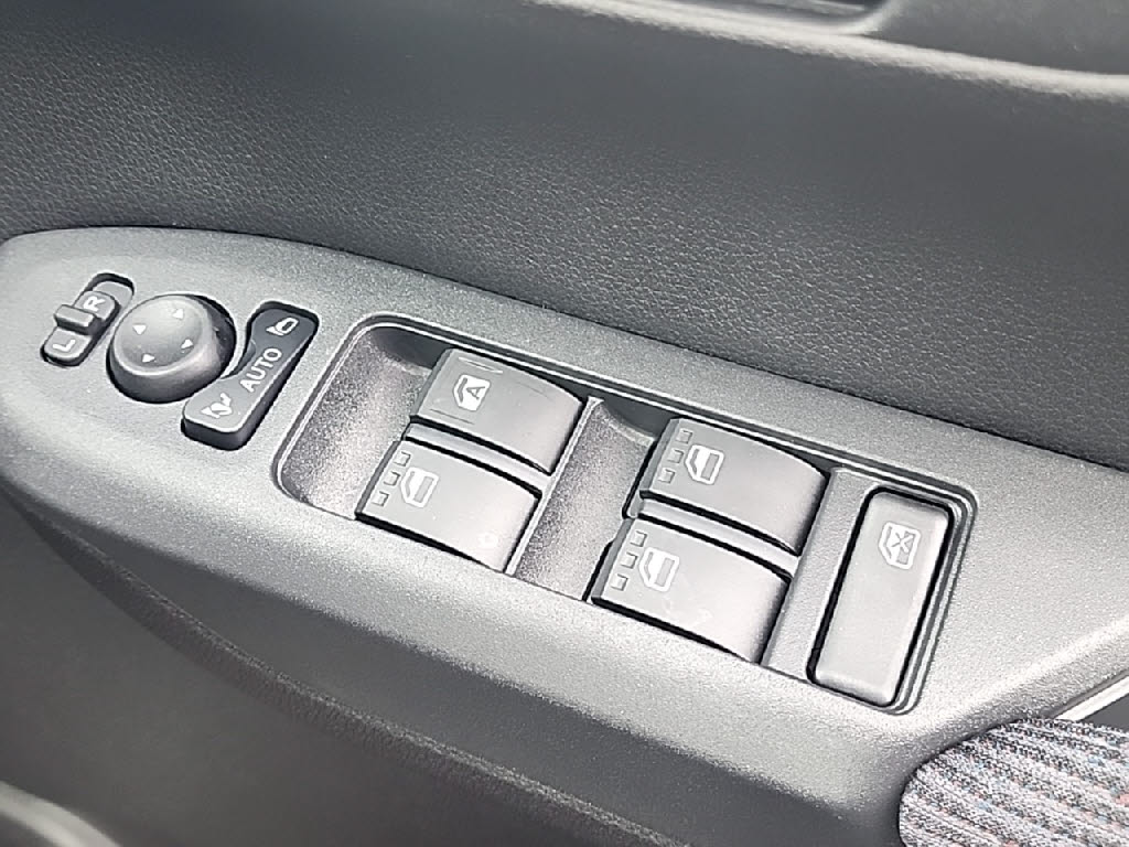 ダイハツ ムーヴ 4WD RS