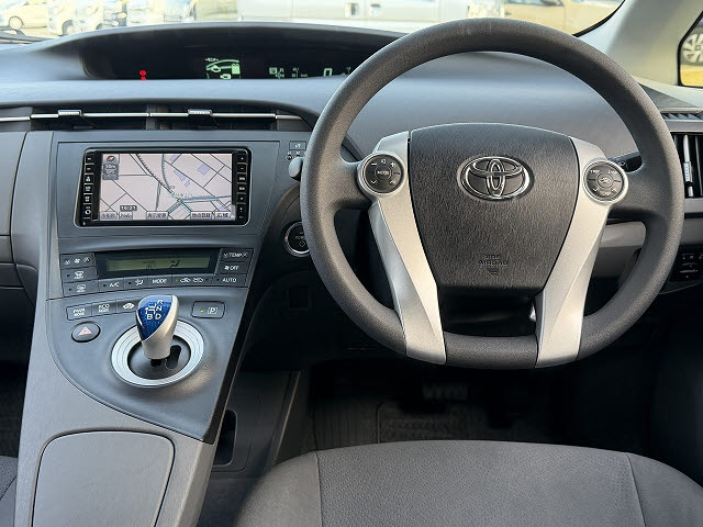 トヨタ プリウス Ｓ　A車