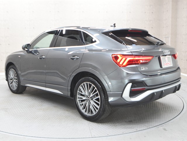 アウディ ｱｳﾃﾞｨ Q3 35TFSI Sﾗｲﾝ