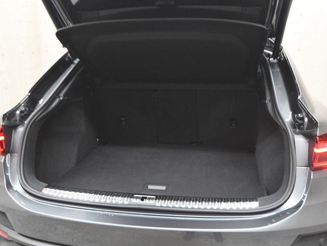 アウディ ｱｳﾃﾞｨ Q3 35TFSI Sﾗｲﾝ