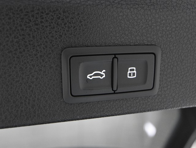 アウディ ｱｳﾃﾞｨ Q3 35TFSI Sﾗｲﾝ