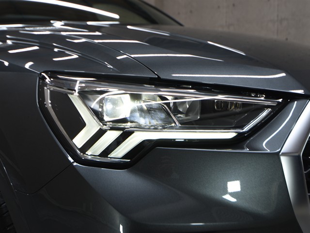 アウディ ｱｳﾃﾞｨ Q3 35TFSI Sﾗｲﾝ