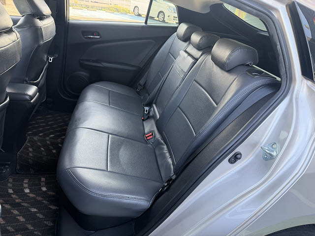 トヨタ プリウス Sセーフティプラス