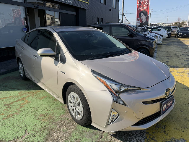 トヨタ プリウス Sセーフティプラス