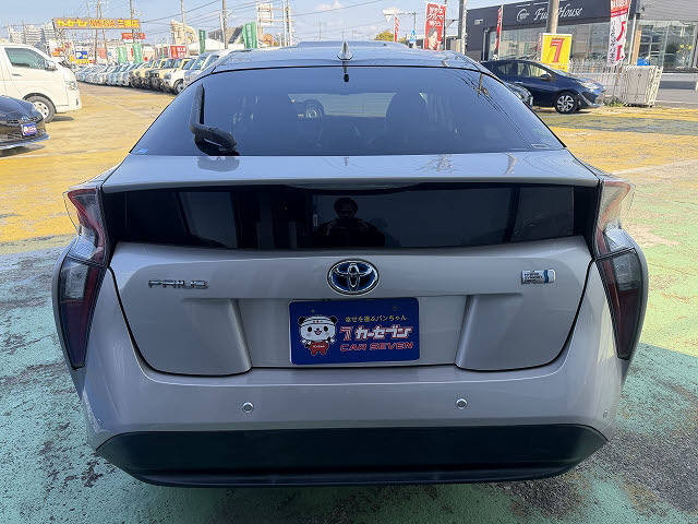 トヨタ プリウス Sセーフティプラス