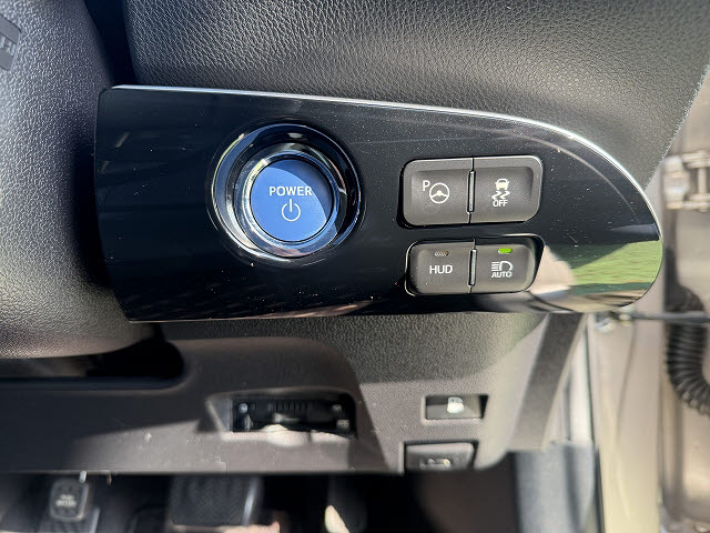 トヨタ プリウス Sセーフティプラス