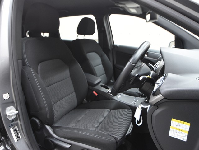 メルセデスベンツ ﾒﾙｾﾃﾞｽﾍﾞﾝﾂ Bｸﾗｽ B180