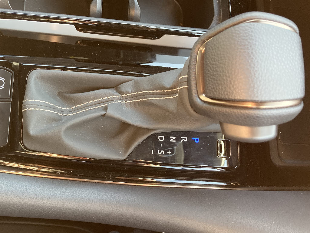 トヨタ ｱﾙﾌｧｰﾄﾞ ﾊｲﾌﾞﾘｯﾄﾞ Z