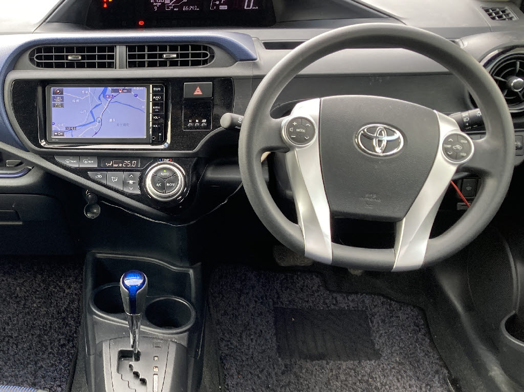 トヨタ アクア Ｓ