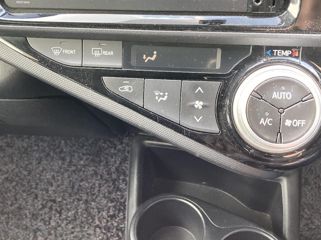 トヨタ アクア Ｓ