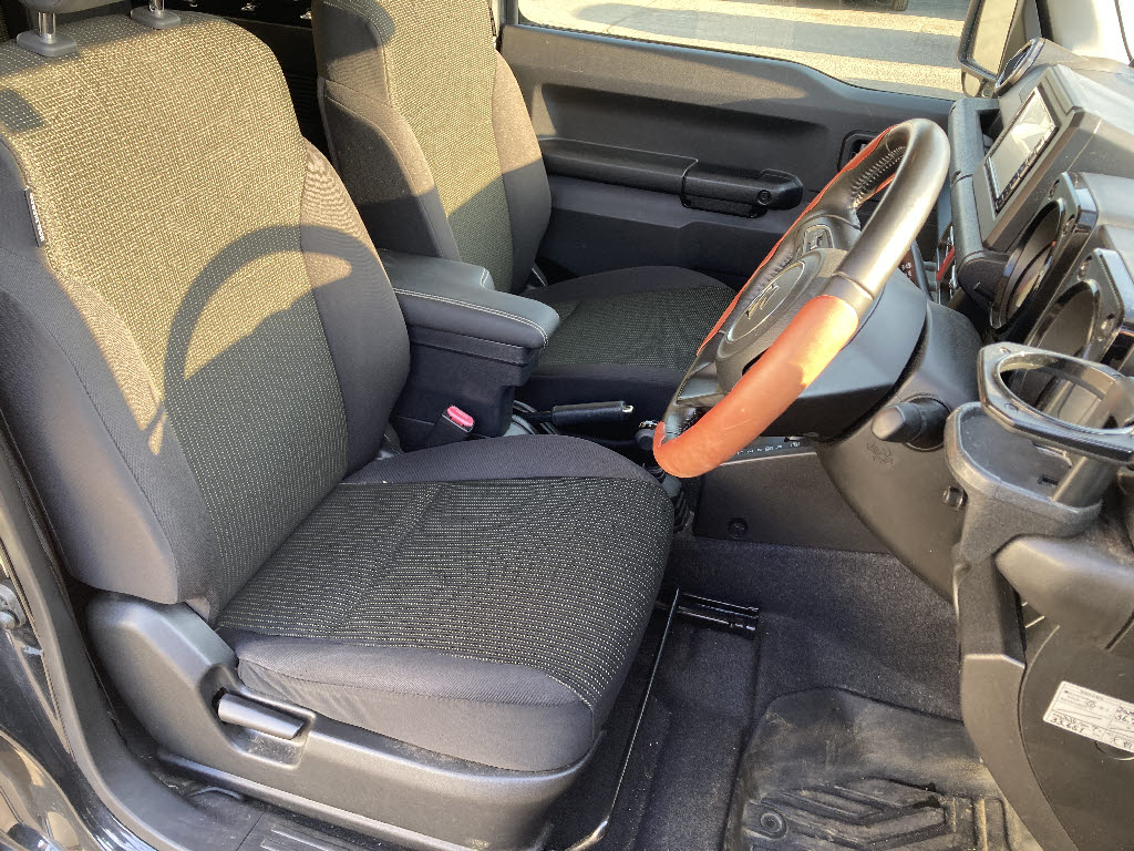 スズキ ジムニーシエラ JC 4WD