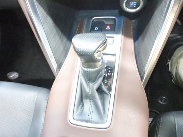 トヨタ ハリアー Zレザーパッケージ