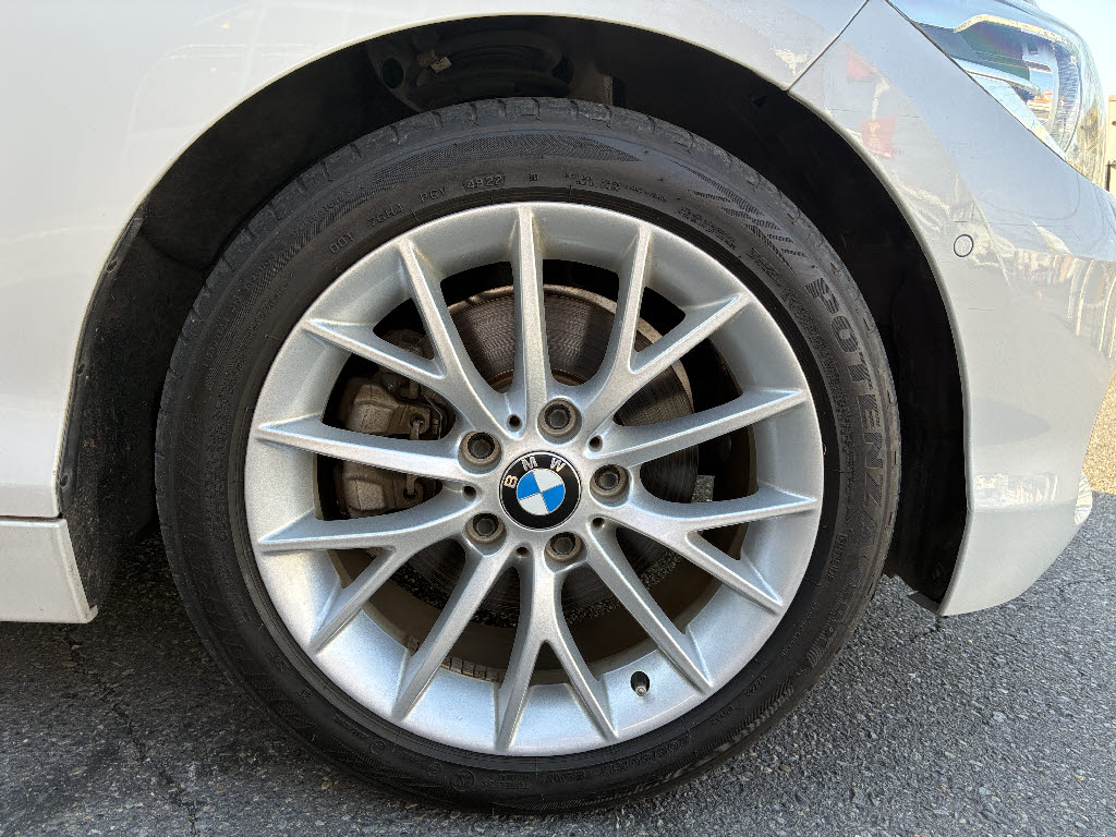 ＢＭＷ ＢＭＷ １シリーズ １８Ｄファッショニスタ