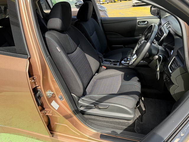 ニッサン リーフ アーバンクロム