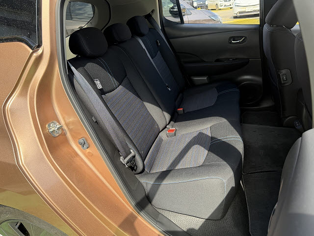 ニッサン リーフ アーバンクロム