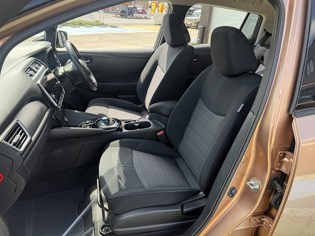 ニッサン リーフ アーバンクロム