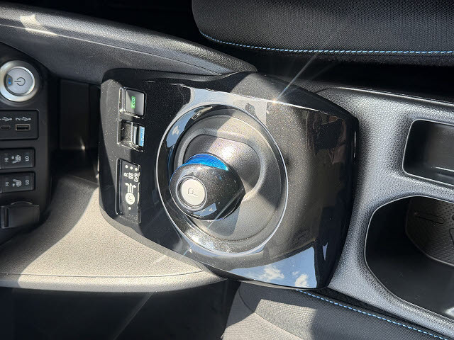 ニッサン リーフ アーバンクロム