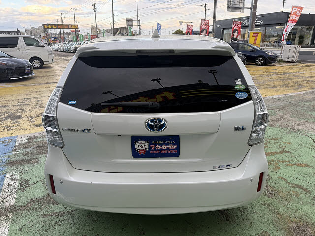 トヨタ プリウスアルファ Sチューンブラック