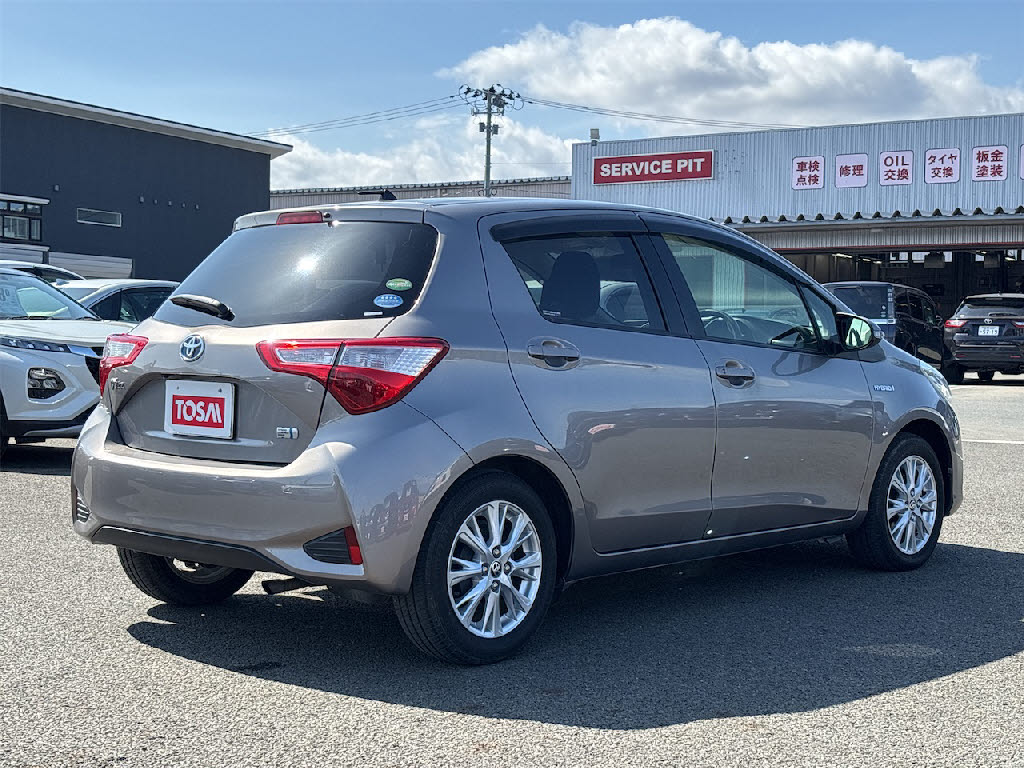 トヨタ ヴィッツ ハイブリッドU