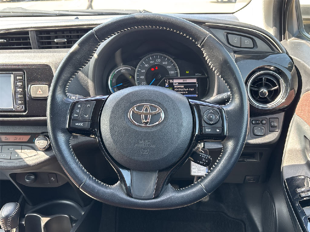 トヨタ ヴィッツ ハイブリッドU