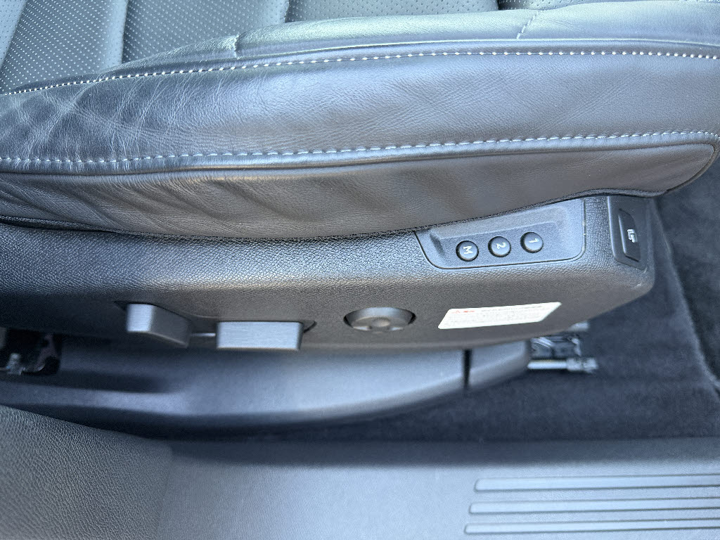 シトロエン シトロエン ＤＳ７ ｸﾞﾗﾝｼｯｸﾋﾟｭｱﾃｯｸ