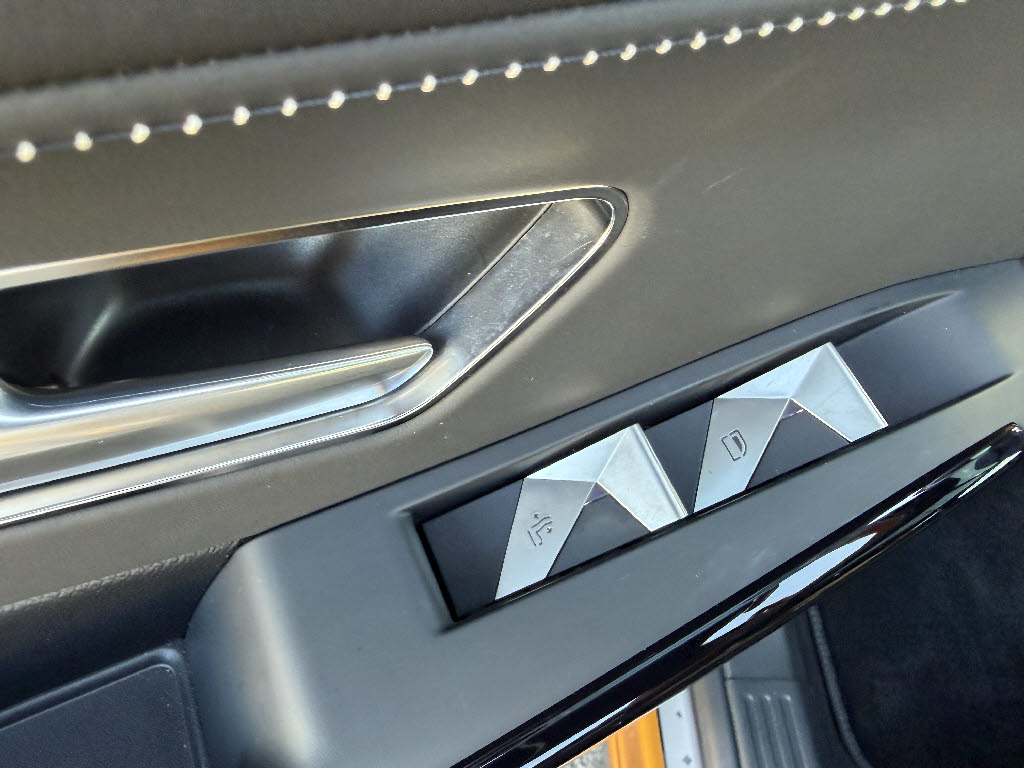 シトロエン シトロエン ＤＳ７ ｸﾞﾗﾝｼｯｸﾋﾟｭｱﾃｯｸ