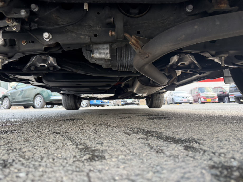 トヨタ ﾊﾘｱｰ ﾊｲﾌﾞﾘｯﾄﾞ ﾌﾟﾚﾐｱﾑ ｽﾀｲﾙﾓｰｳﾞ 4WD