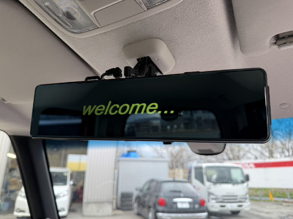 ホンダ Ｎ　ＢＯＸカスタム ﾀｰﾎﾞSSﾊﾟｯｹｰｼﾞ2ﾄｰﾝｶﾗｰｽﾀｲﾙ 4WD