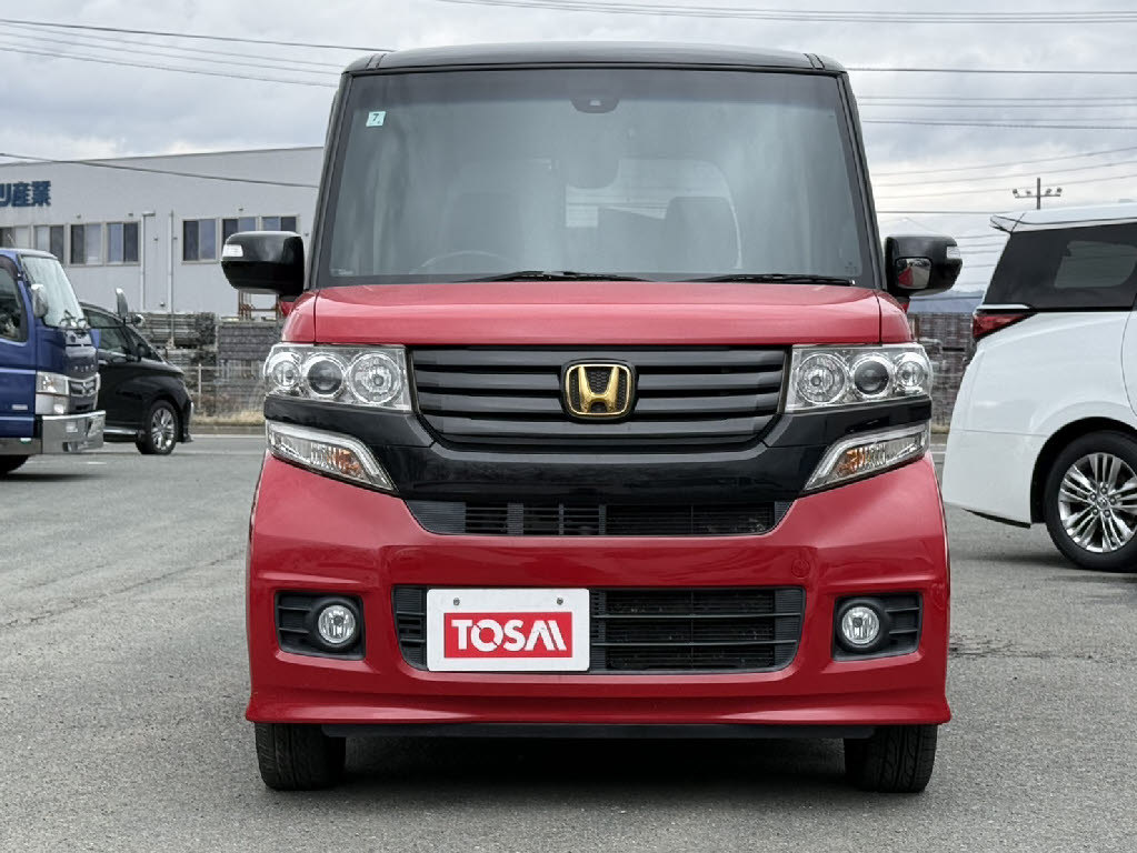 ホンダ Ｎ　ＢＯＸカスタム ﾀｰﾎﾞSSﾊﾟｯｹｰｼﾞ2ﾄｰﾝｶﾗｰｽﾀｲﾙ 4WD