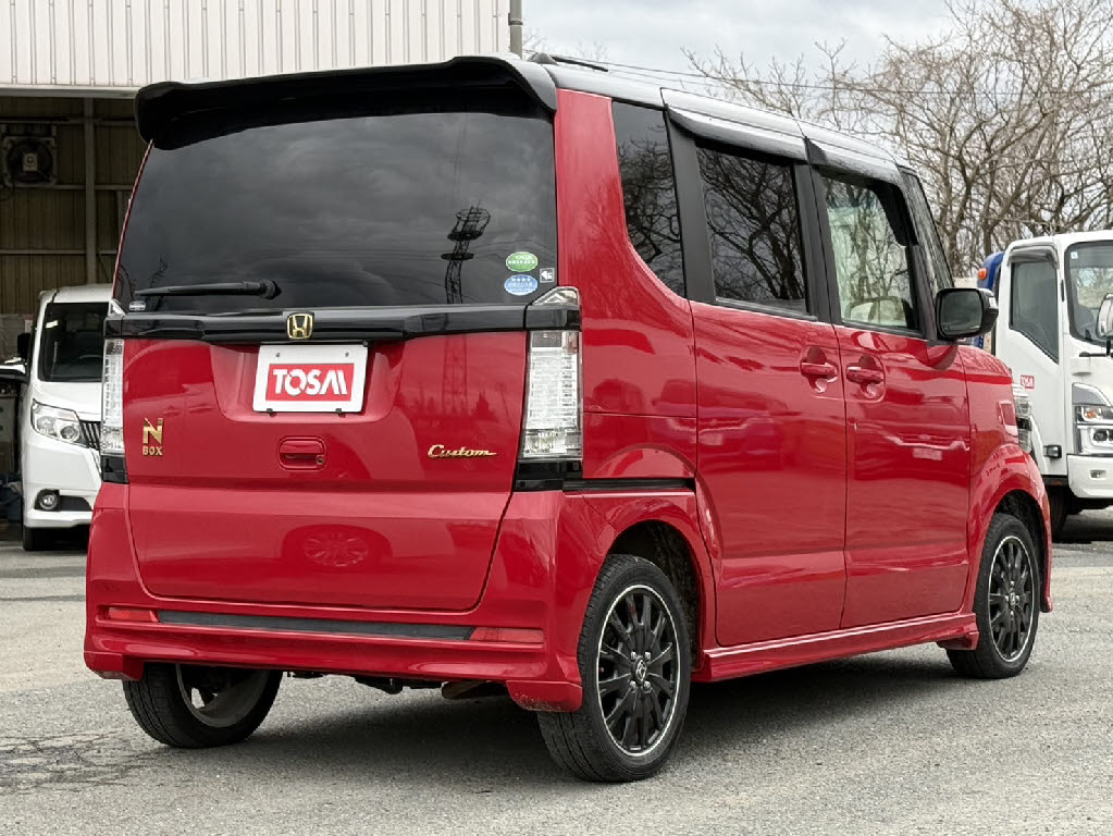 ホンダ Ｎ　ＢＯＸカスタム ﾀｰﾎﾞSSﾊﾟｯｹｰｼﾞ2ﾄｰﾝｶﾗｰｽﾀｲﾙ 4WD